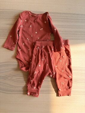 Cloud Island Ribbed Baby Two-Piece Set with Mushroom Print